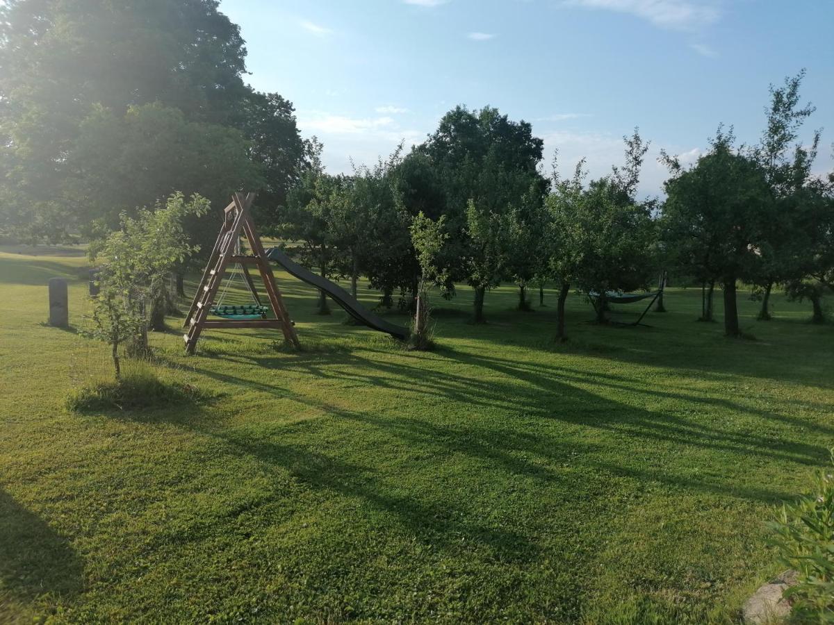 Apartman Na Statku Jilovice Bagian luar foto